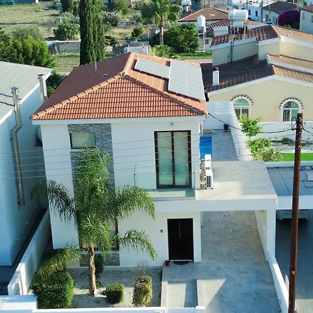 Villa Marios Larnaca