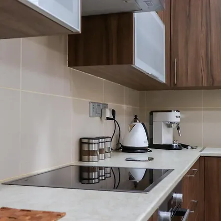 Marios فيلة لارنكا